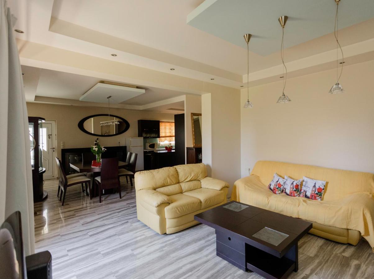Arias'-Welcoming Guest House Kounoupidhiana Luaran gambar